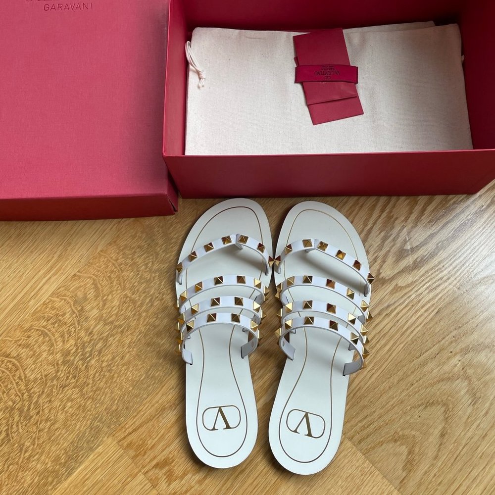 Brand new Valelntino Rockstud slide on white Sandals EU 36.5